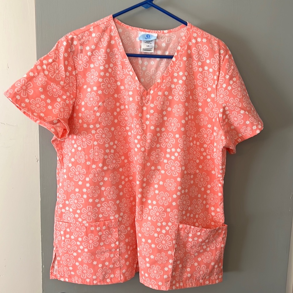 Scrub top